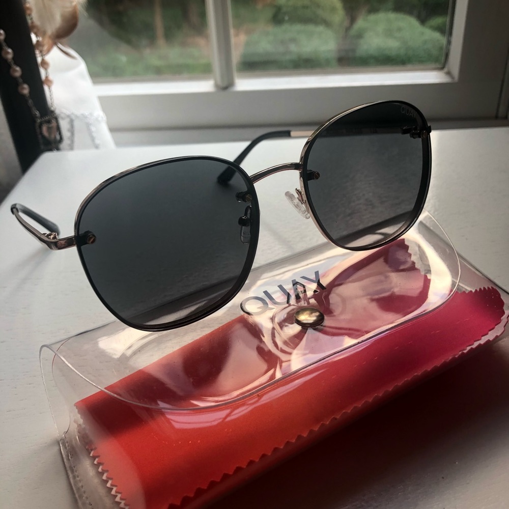 Jezzabell Rimless Quay Sunglasses